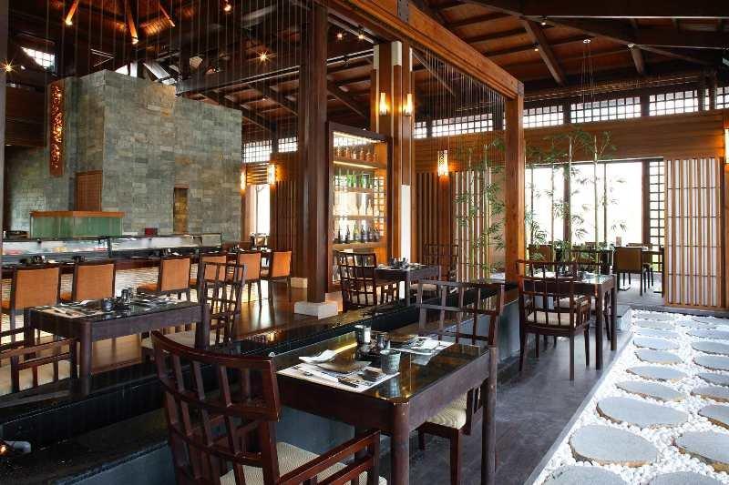 Queena Plaza Hotel Tainan Zewnętrze zdjęcie