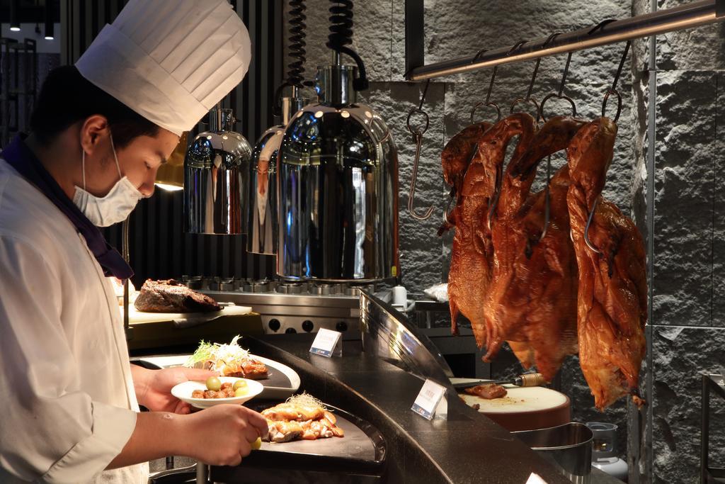Queena Plaza Hotel Tainan Zewnętrze zdjęcie