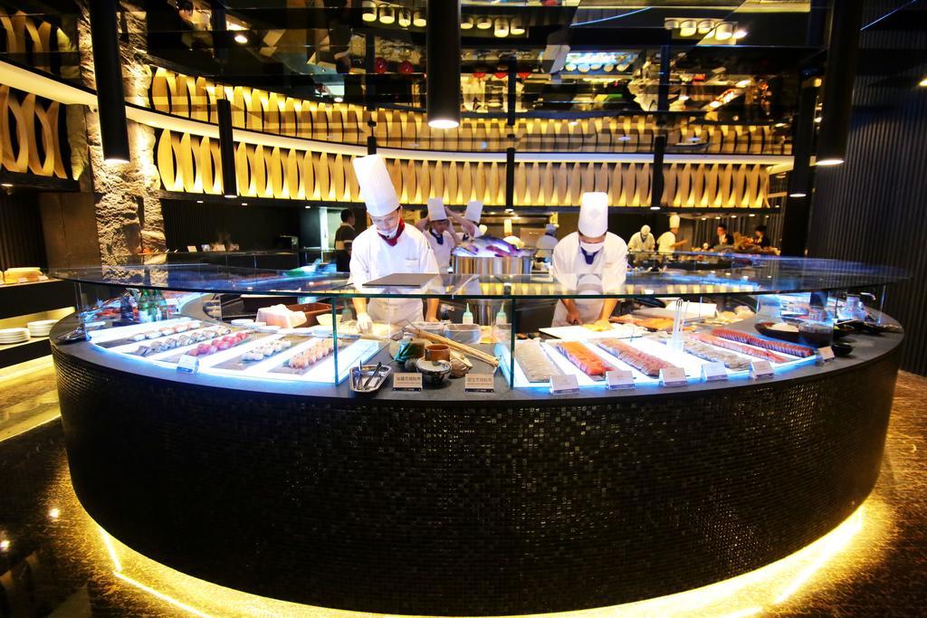 Queena Plaza Hotel Tainan Zewnętrze zdjęcie
